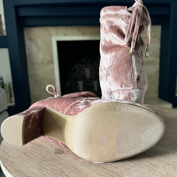 REPORT Whitney Blush pink crushed velvet sock boot block heel size 7.5 - Picture 11 of 13